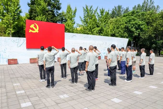 安彩高科組織優(yōu)秀退役軍人開展紅色主題教育活動(dòng)